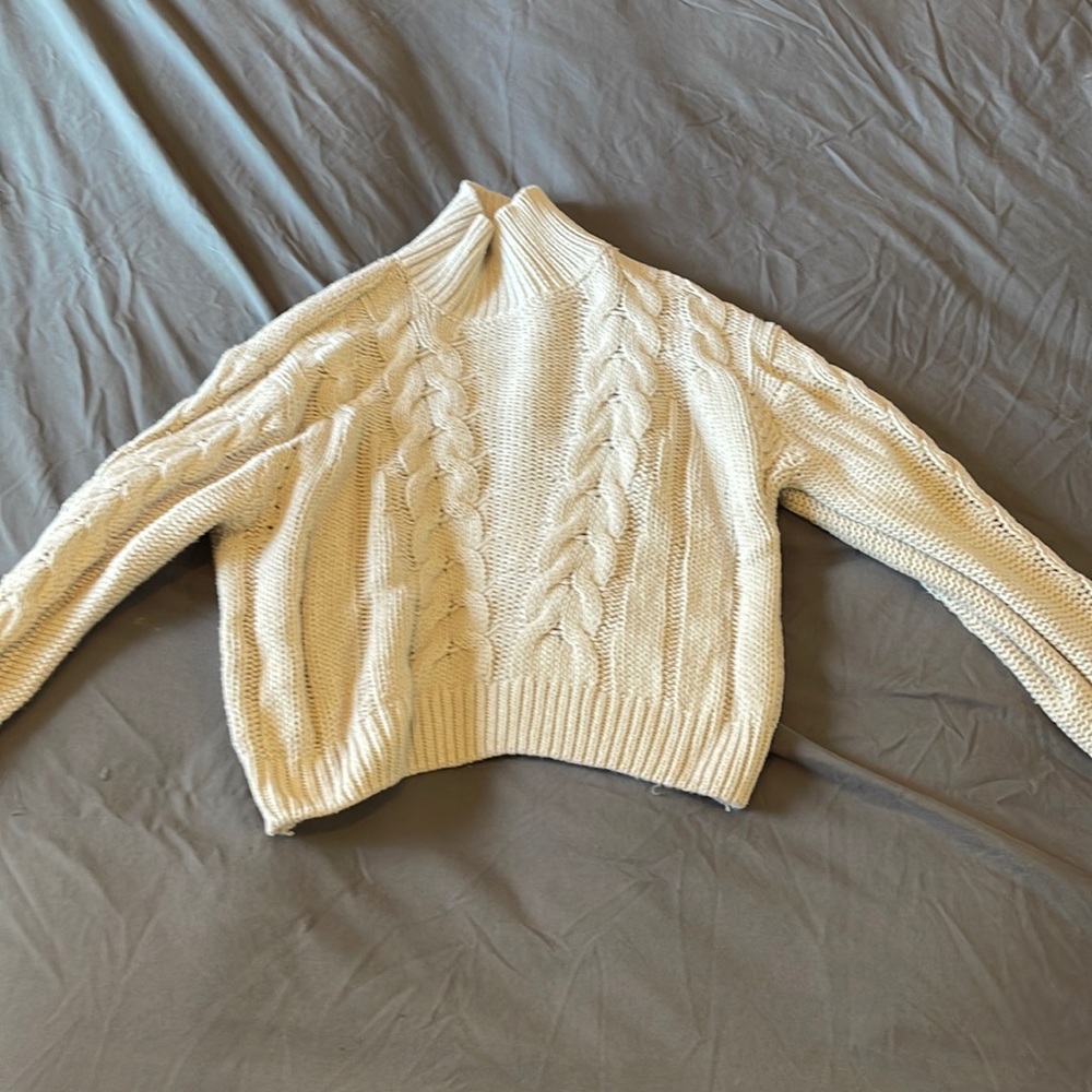 white turtle neck sweater size small